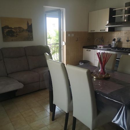 Apartments Peloza Пореч Екстериор снимка