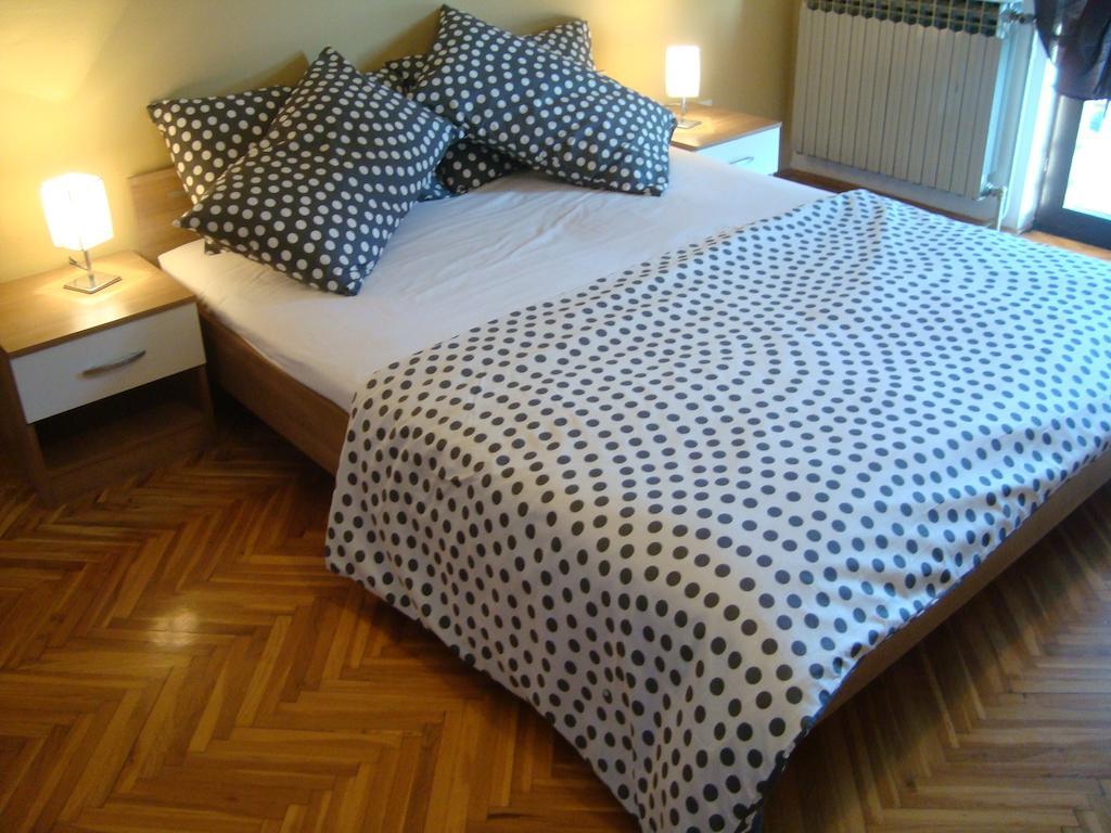 Apartments Peloza Пореч Екстериор снимка